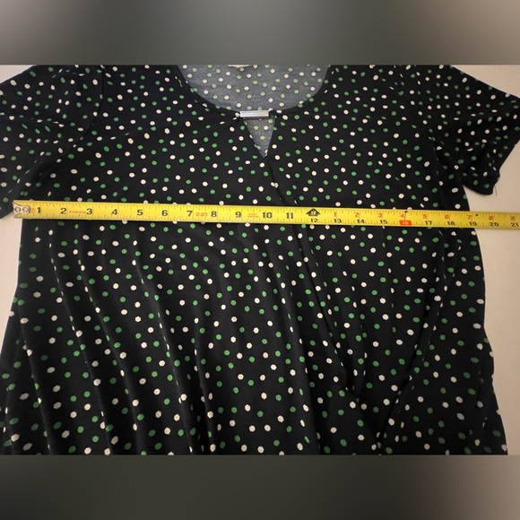 NAIF WOMENS NAVY/GREEN/WHITE POLKA DOT SHORT SLEEVE TOP SIZE MEDIUM - Picture 8 of 12